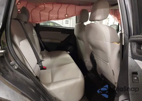 2016 Subaru Forester 2.5I Premium z USA, uszkodzony, nr VIN JF2SJADC6GH495642